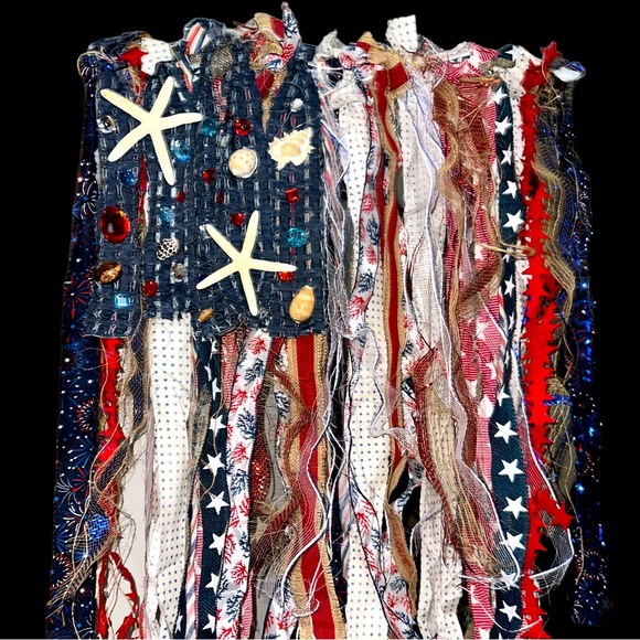 Handcrafted, vintage looking USA ribbon flag. Shells for the 4th of July! - Picture 7 of 11